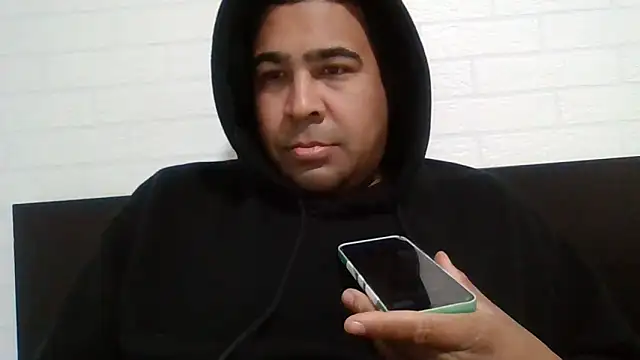 Snapshot of xhoco14 chatting on February 7, 2025, 5:18 pm xhoco14 online show from February 7, 2025, 5:18 pm