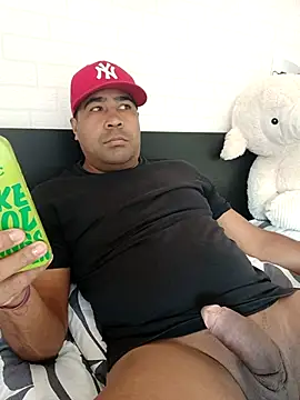 Snapshot of xhoco14 chatting on September 26, 2025, 9:24 am xhoco14 online show from September 26, 2025, 9:24 am