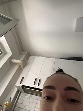 Snapshot of Celine_Roxelle chatting on March 11, 2026, 2:12 pm Celine Roxelle online show from March 11, 2026, 2:12 pm