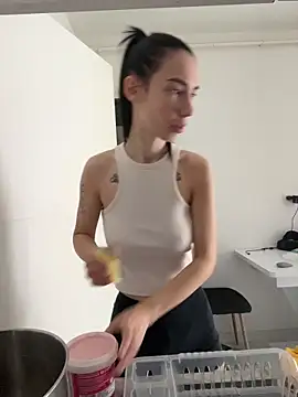 Snapshot of Celine_Roxelle chatting on April 15, 2026, 12:23 pm Celine Roxelle online show from April 15, 2026, 12:23 pm