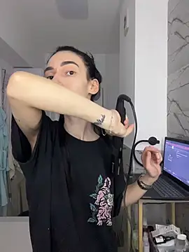 Snapshot of Celine_Roxelle chatting on April 16, 2026, 5:47 pm Celine Roxelle online show from April 16, 2026, 5:47 pm