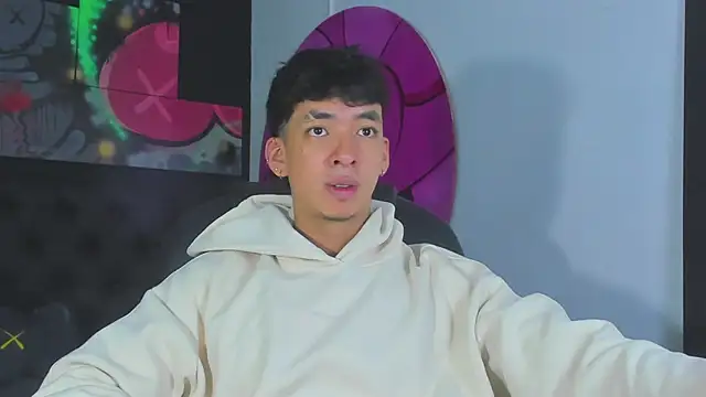 ISAAC CRYSTON online show from September 23, 2025, 8:01 pm