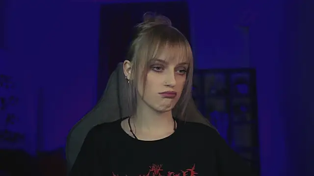 Snapshot of KiraMontoya chatting on February 3, 2026, 2:53 am KiraMontoya online show from February 3, 2026, 2:53 am