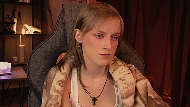 Snapshot of KiraMontoya chatting on February 7, 2026, 2:26 am KiraMontoya online show from February 7, 2026, 2:26 am