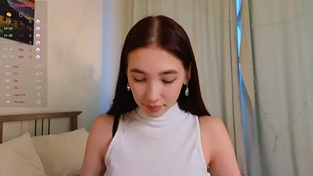 Snapshot of LizbethGee chatting on February 17, 2025, 5:04 am LizbethGee online show from February 17, 2025, 5:04 am