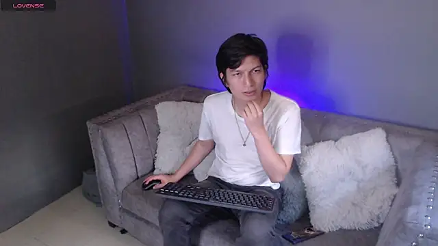 Snapshot of Golden-Boyy chatting on February 13, 2025, 11:50 am Golden-Boyy online show from February 13, 2025, 11:50 am