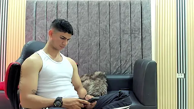 ANDRES STUD online show from February 6, 2026, 3:33 am