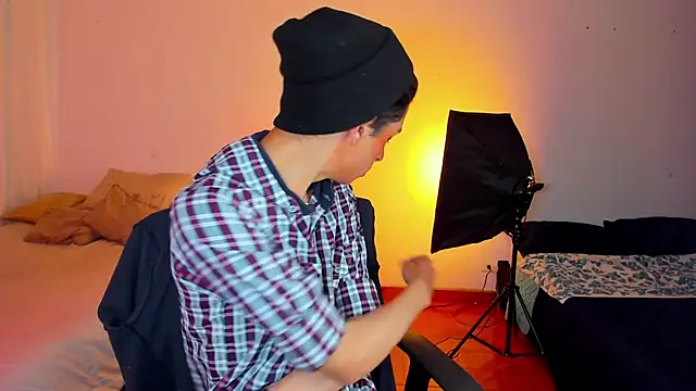 Snapshot of steve__gray chatting on March 6, 2025, 6:48 pm steve gray online show from March 6, 2025, 6:48 pm