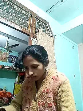 hotqueenrathor online show from February 5, 2025, 5:20 am