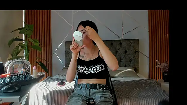 Miaa Lee7 online show from September 9, 2025, 8:52 pm