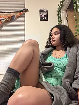 tastylolaaa online show from October 26, 2025, 10:43 am