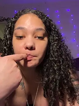 tastylolaaa online show from March 18, 2026, 8:28 am