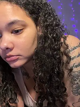 tastylolaaa online show from April 4, 2026, 9:51 am