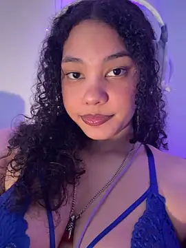 tastylolaaa online show from June 9, 2026, 10:43 pm