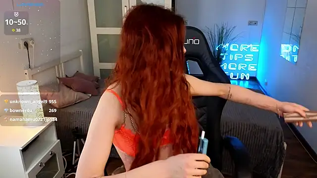 Katy diamond  online show from March 21, 2025, 8:39 am