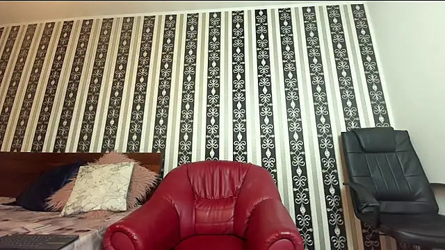 SWEET-SOPHI online show from November 29, 2025, 9:40 pm