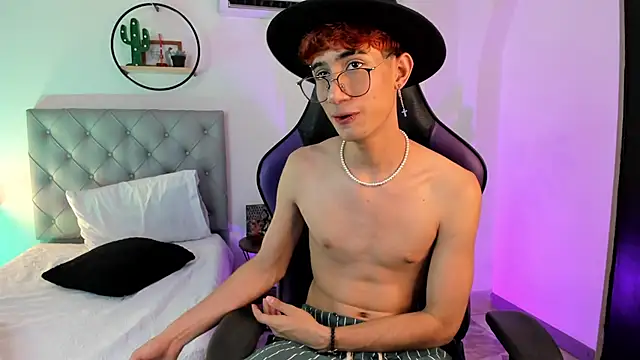 NovaaWheler online show from March 20, 2025, 5:02 am