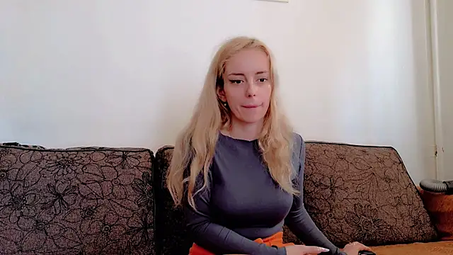 Snapshot of ChristiHanson chatting on March 10, 2026, 9:25 am ChristiHanson online show from March 10, 2026, 9:25 am