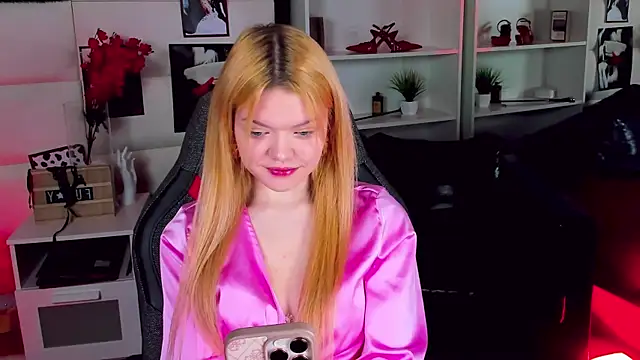 Snapshot of AdeleCartier chatting on February 28, 2025, 12:43 am AdeleCartier online show from February 28, 2025, 12:43 am