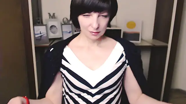  AngeliaFlow  online show from April 4, 2026, 9:51 am