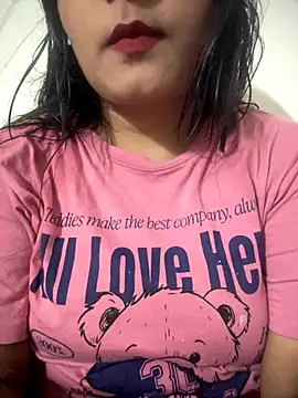 Deepcha1991 online show from September 15, 2025, 5:13 pm