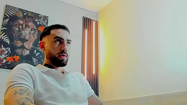 Luke davis01 online show from February 24, 2025, 12:48 pm