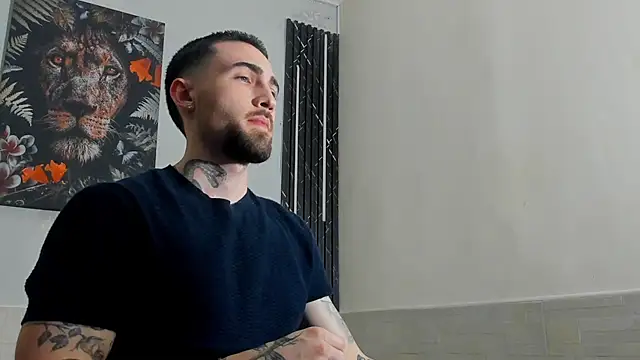 Luke davis01 online show from February 25, 2025, 1:17 pm