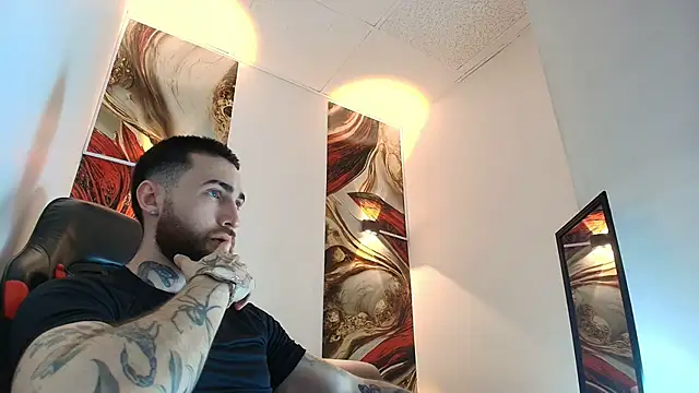 Snapshot of Luke_davis01 chatting on May 6, 2026, 1:05 pm Luke davis01 online show from May 6, 2026, 1:05 pm
