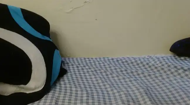 SweetLeona online show from March 17, 2025, 12:25 pm