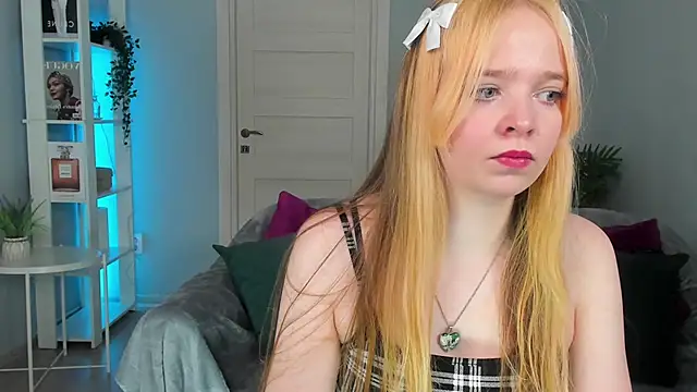 Snapshot of Bellla_Murrr chatting on February 9, 2025, 6:05 pm Bellla Murrr online show from February 9, 2025, 6:05 pm