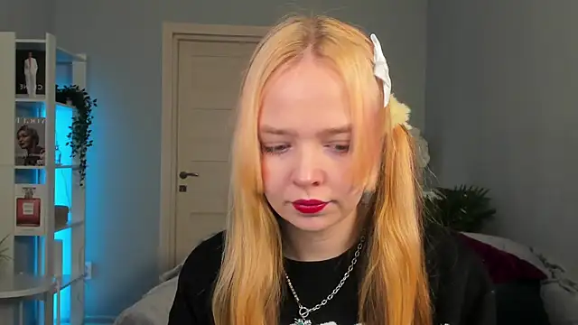 Snapshot of Bellla_Murrr chatting on February 10, 2025, 2:48 pm Bellla Murrr online show from February 10, 2025, 2:48 pm