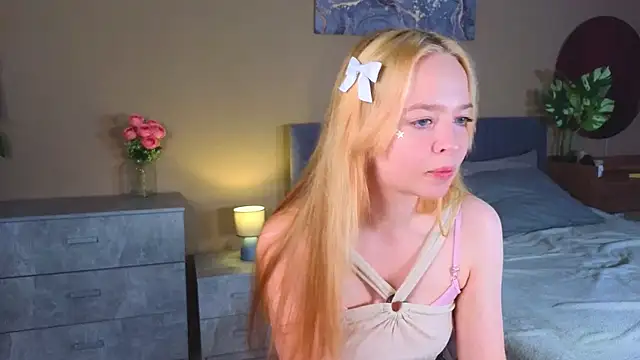 Snapshot of Bellla_Murrr chatting on March 13, 2025, 10:43 pm Bellla Murrr online show from March 13, 2025, 10:43 pm