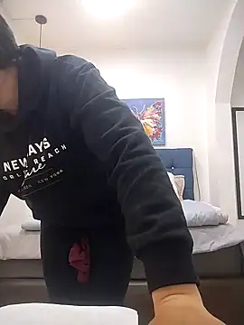 Saori Sann  online show from September 18, 2025, 2:52 pm