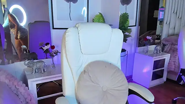 Cloee Rainbow1 online show from March 26, 2026, 2:33 pm