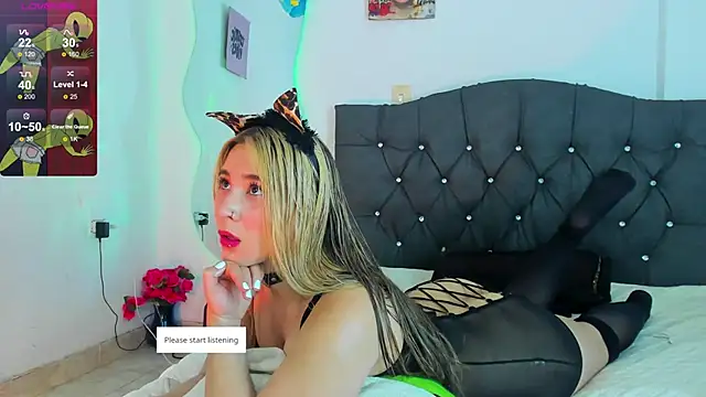 Snapshot of Vickyallien chatting on October 15, 2025, 4:29 pm Vickyallien online show from October 15, 2025, 4:29 pm