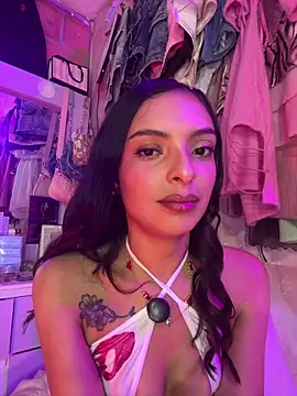 Skye Moore online show from May 6, 2026, 2:19 am