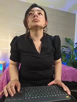  michonne  online show from June 11, 2026, 9:13 pm