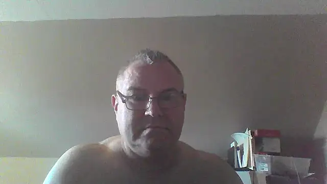mkestr69 online show from November 5, 2025, 5:24 pm