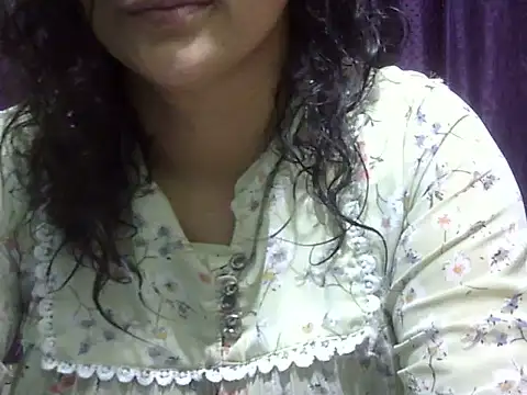 Your cutiepie  online show from June 1, 2026, 7:48 pm