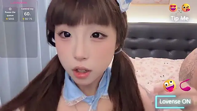 Snapshot of vi-vi-11 chatting on June 26, 2026, 1:04 pm vi-vi-11 online show from June 26, 2026, 1:04 pm