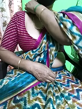 Snapshot of niiveditha chatting on March 16, 2025, 10:33 am niiveditha online show from March 16, 2025, 10:33 am