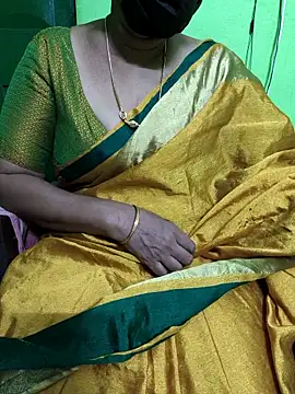 Snapshot of niiveditha chatting on March 21, 2025, 6:05 am niiveditha online show from March 21, 2025, 6:05 am