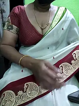 Snapshot of niiveditha chatting on October 8, 2025, 2:36 pm niiveditha online show from October 8, 2025, 2:36 pm