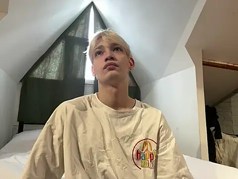 Julian wins online show from February 12, 2025, 7:44 am