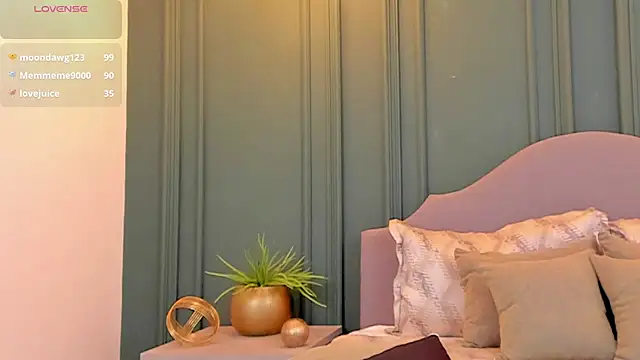 Snapshot of KiimCollins chatting on March 2, 2025, 7:45 pm KiimCollins online show from March 2, 2025, 7:45 pm