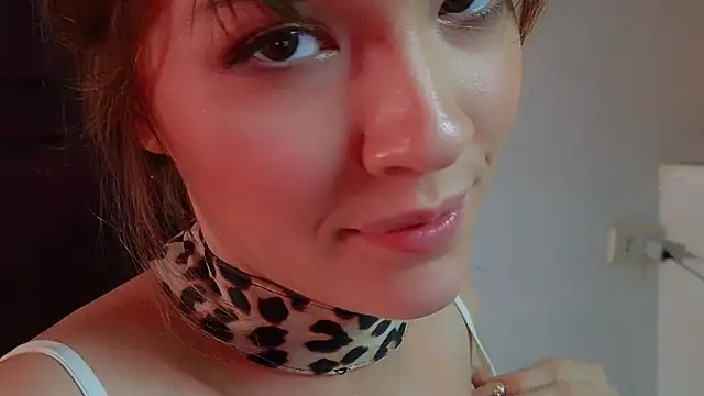 Snapshot of DemiDee chatting on December 13, 2024, 12:50 pm DemiDee online show from December 13, 2024, 12:50 pm