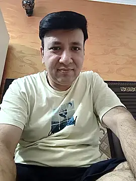innocentboy1987 online show from May 4, 2026, 4:25 pm