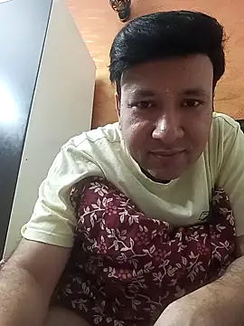 innocentboy1987 online show from May 5, 2026, 5:04 am