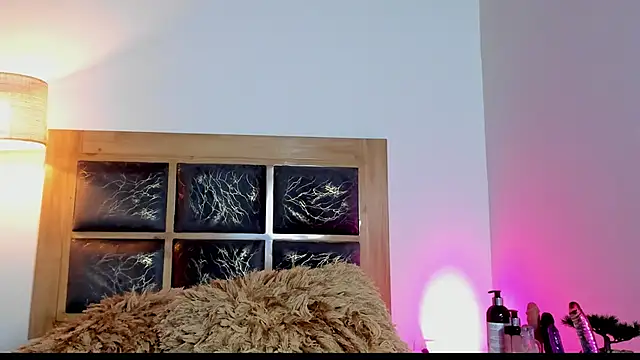 alejandra-cortes online show from October 31, 2025, 11:11 am