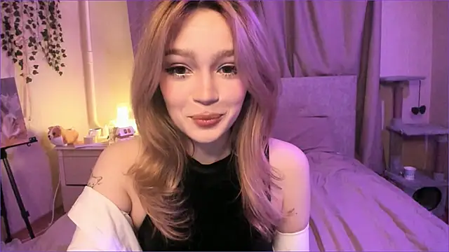 MiaRanki online show from February 10, 2026, 8:24 pm